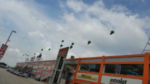 palloni giganti in lattice inaugurazione